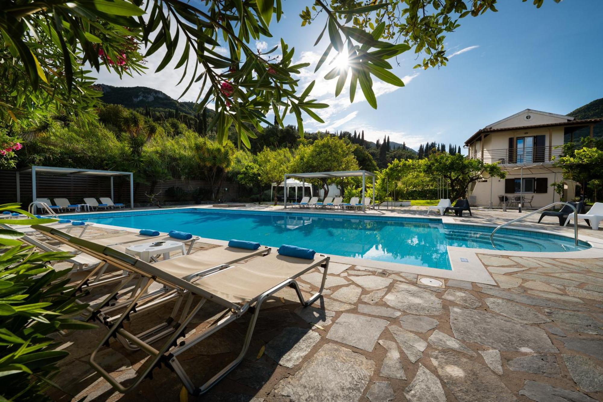 Orange Grove Suites Benitses  Bagian luar foto