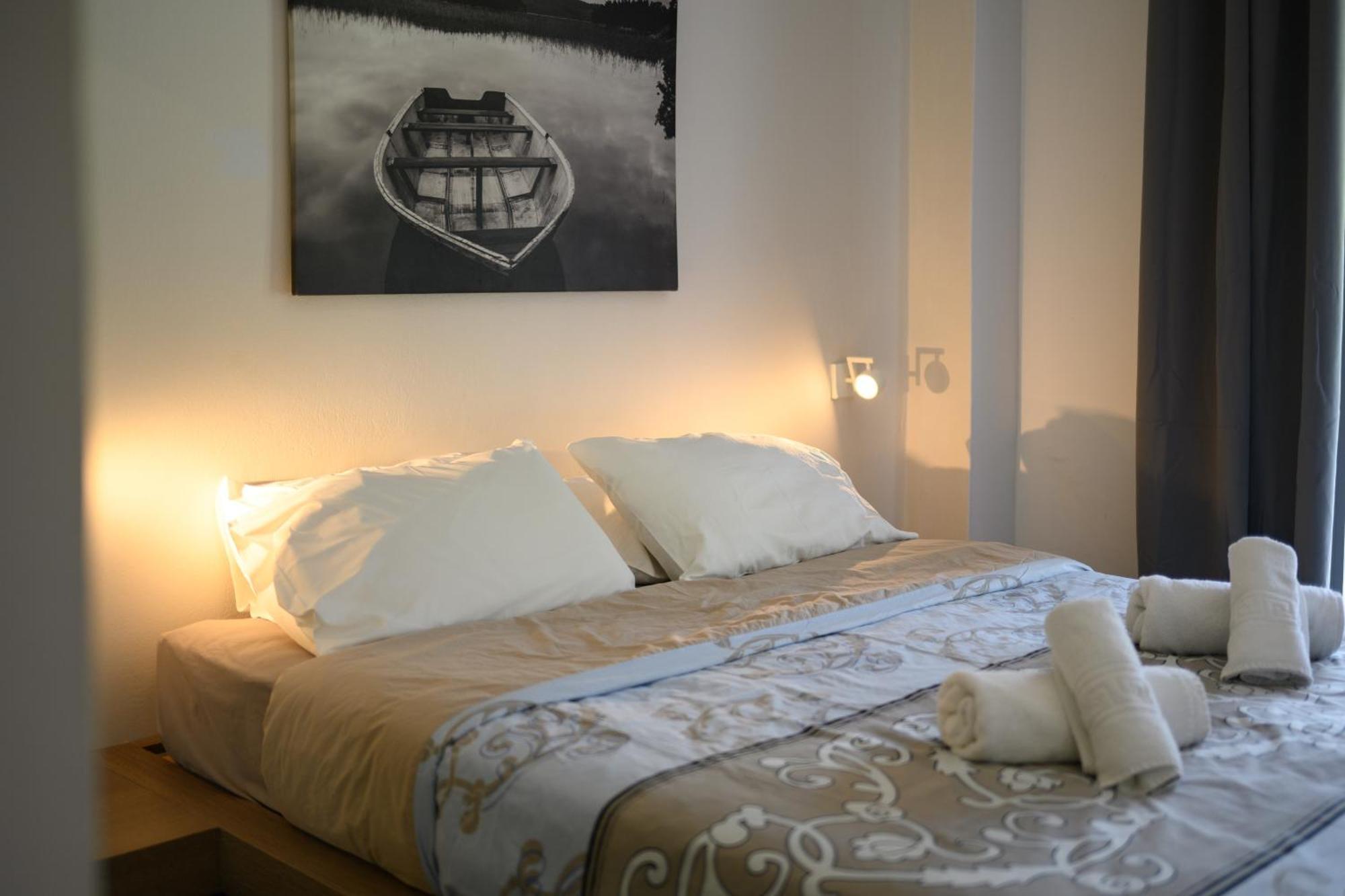 Orange Grove Suites Benitses  Bagian luar foto