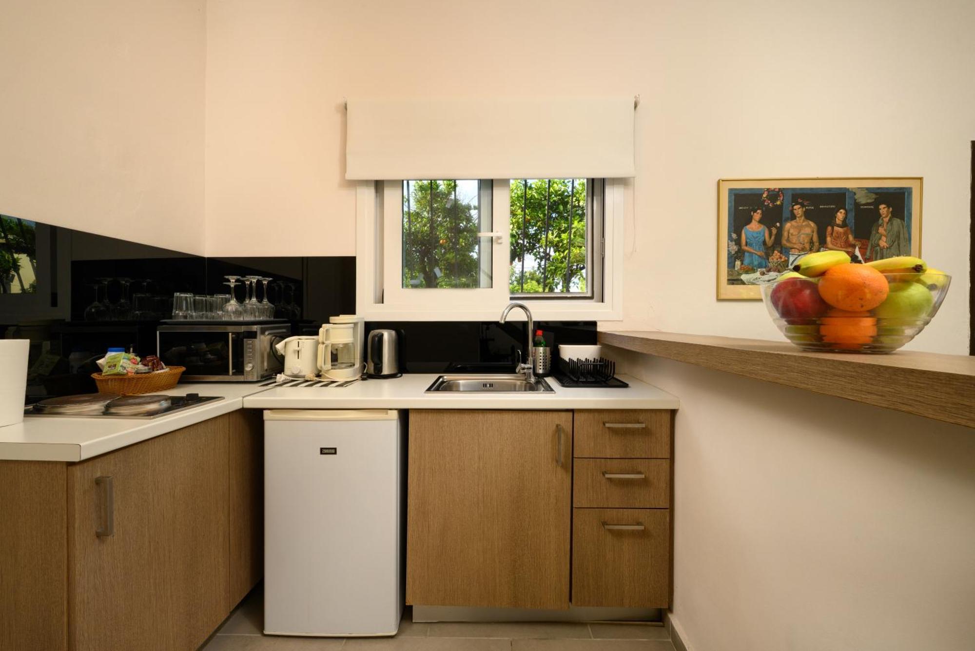 Orange Grove Suites Benitses  Bagian luar foto