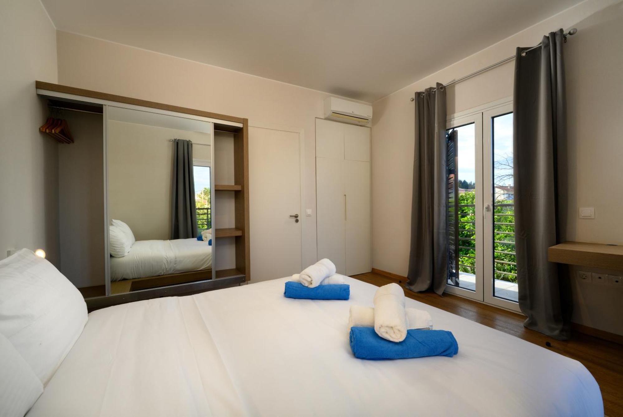 Orange Grove Suites Benitses  Bagian luar foto