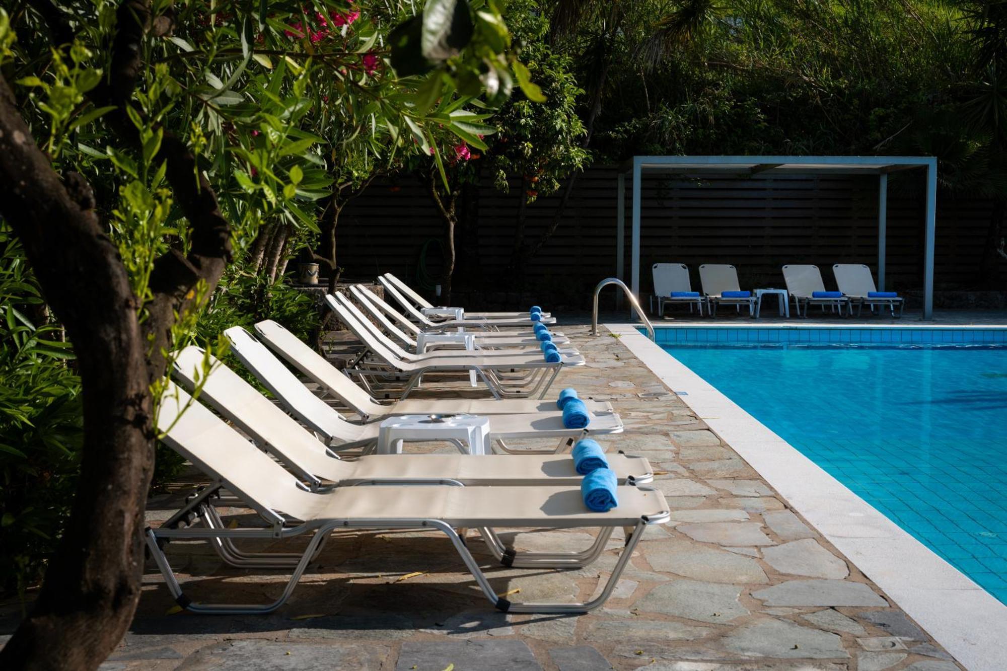 Orange Grove Suites Benitses  Bagian luar foto